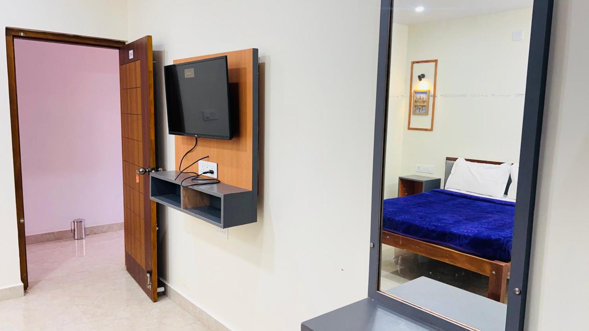 אוטי Hidden Doors Apartment מראה חיצוני תמונה
